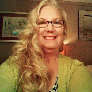 Meet your Posher, Debbie