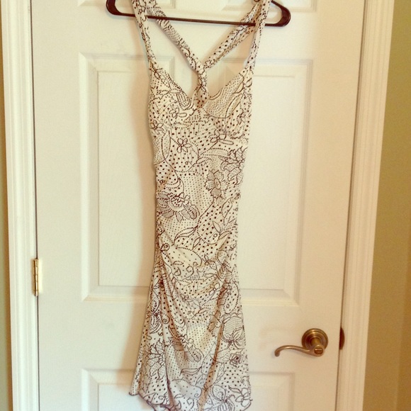 Speechless Dresses & Skirts - Open back dress