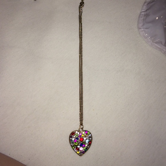 Heart pendent with stones