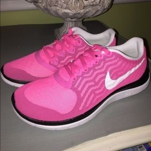 Pink nike shoes