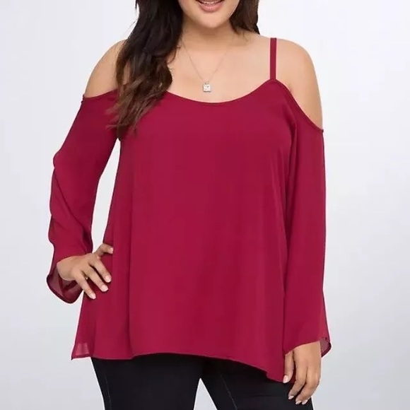 Torrid cold shoulder burgundy top, NWT.
