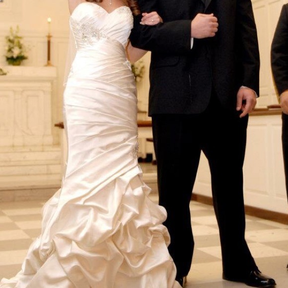 Size 0 wedding dress