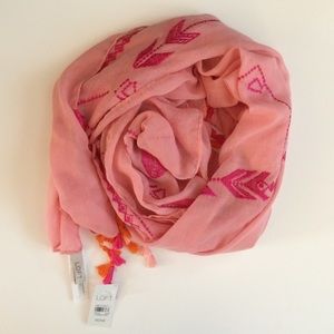 💖NWT💖Loft Tassel Scarf