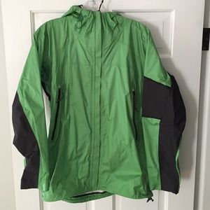 Mountain Hardwear Rain Jacket