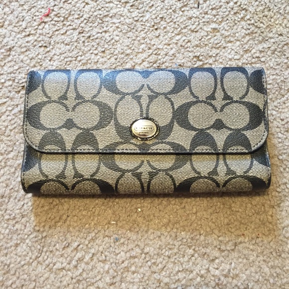 Authentic Coach wallet
