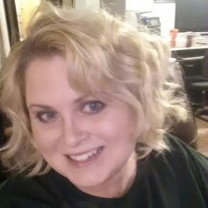 Meet your Posher, Lindy