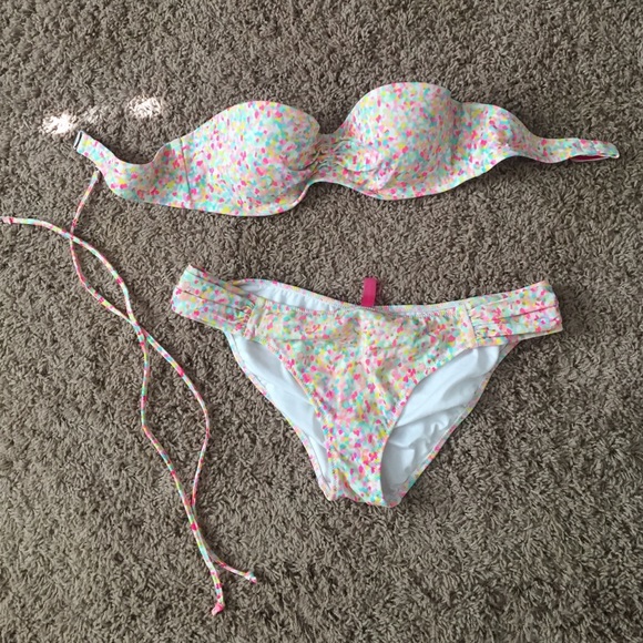 Victoria secret bikini. Top and bottom with straps