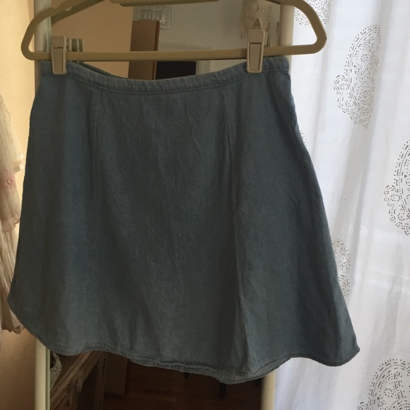 American Apparel Denim Mini Skirt - Picture 2 of 3