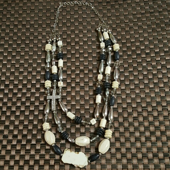 Beautiful Necklace!! Very Unique!