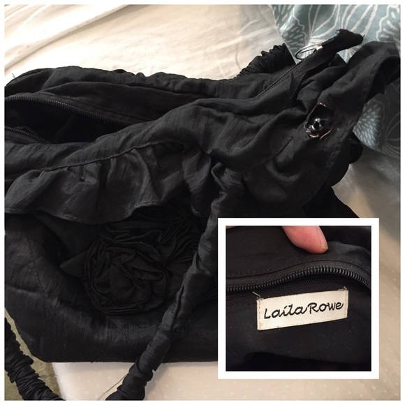 Black Ruffle Flower Bag - Picture 4 of 5
