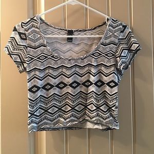 Patterned short sleeve crop top
