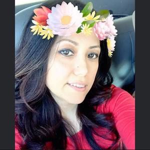 Meet your Posher, Abril