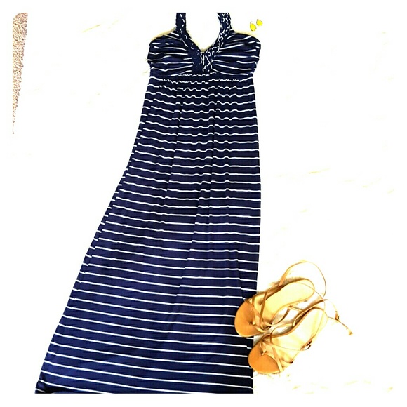 🚫SOLD🚫 Navy and white maxi dress