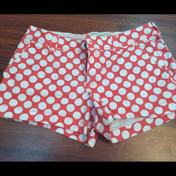 Sz 4 Old Navy red polka dot chino shorts