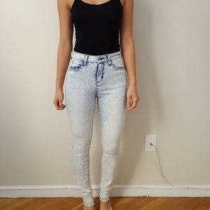 Forever 21 high waisted light acid wash jeans