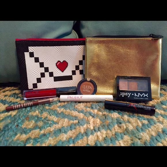 Ipsy/ Ulta makeup! Eyes and lips! 2 makeup bags.