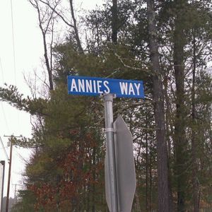 Meet your Posher, Annie