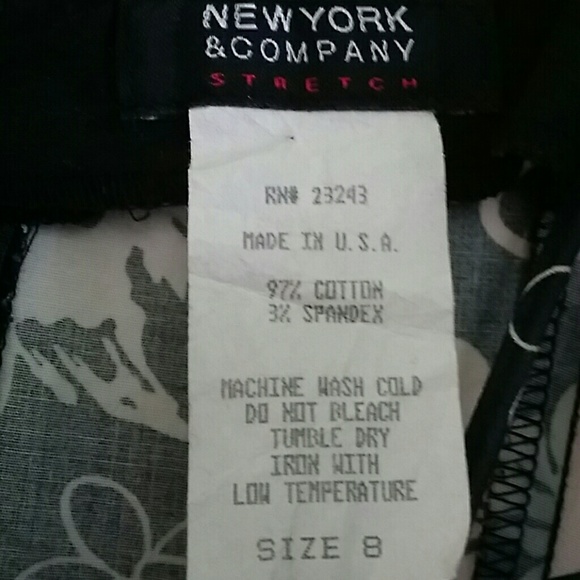 Black and white flowered dress - Picture 2 of 2