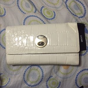 DKNY PATEN-CROC print wallet