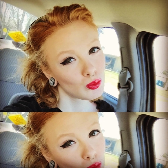 Meet your Posher, Emily - Picture 1 of 1