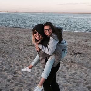 Meet your Posher, Justine