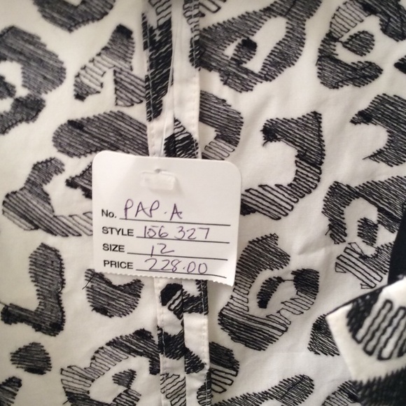 Blazer - Picture 2 of 3