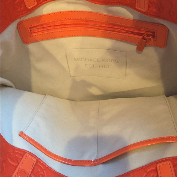 MK Purse - Picture 3 of 4