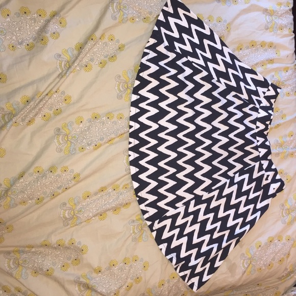 Zig zag skater skirt