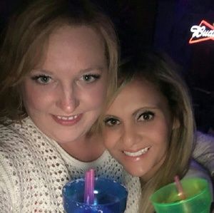 Meet your Posher, Monique