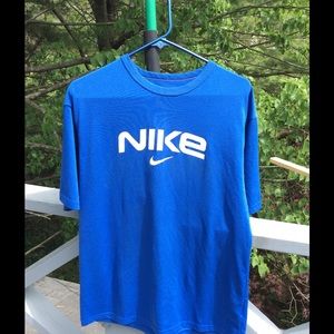 Men's Nike shirt size L