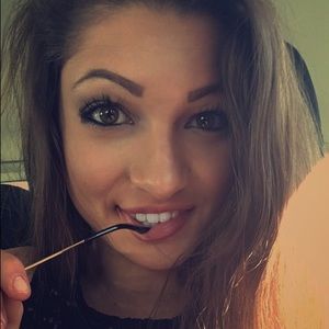 Meet your Posher, Jaclyn