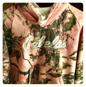 Cabelas women's hooded sweatshirt. Worn a few time
