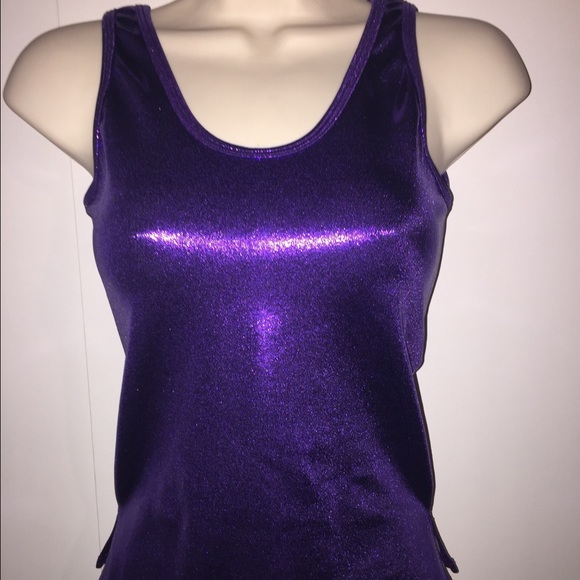 Tops - 🎉LAST ONE! Gorgeous deep metallic purple tank top