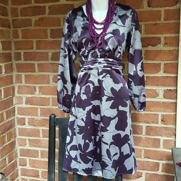 Beautiful summer dress in purple and gray floral - Picture 2 of 4