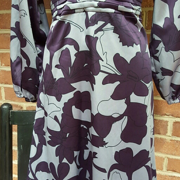 Beautiful summer dress in purple and gray floral - Picture 3 of 4