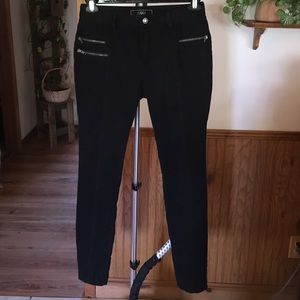 Black skinny pants