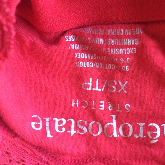 Tank tops - Picture 2 of 4