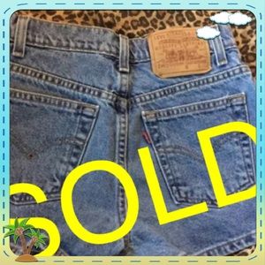 ❌❤SOLD❌❤️ VINTAGE LEVIS High waist Jean shorts 😍