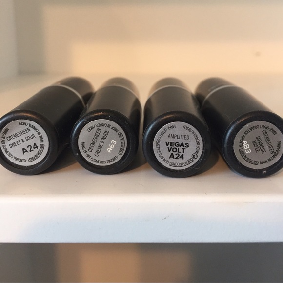 4 MAC Lipstick Bundle - Picture 2 of 2