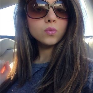 Meet your Posher, Edisa