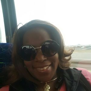 Meet your Posher, Phyllis