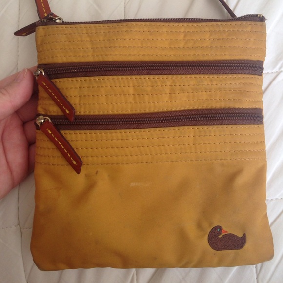 Dooney & Bourke cross body bag
