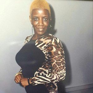 Meet your Posher, Shantonia