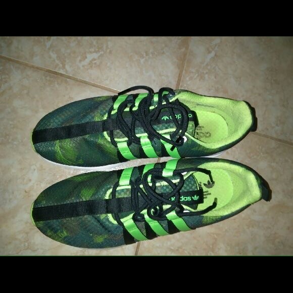 shoes - Picture 2 of 2