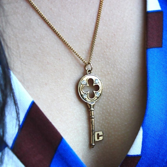 Forever 21 Jewelry - Forever 21 Gold Key Pendant Necklace Forever 21 Jewelry - Forever 21 Gold Key Pendant Necklace