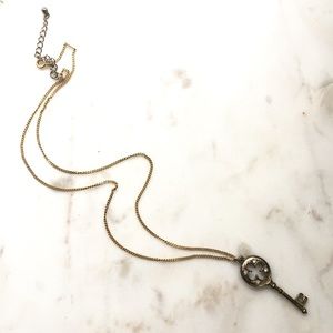 Forever 21 Jewelry - Forever 21 Gold Key Pendant Necklace Forever 21 Jewelry - Forever 21 Gold Key Pendant Necklace