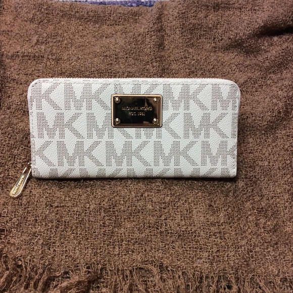 💸MICHAEL KORS WALLET💸