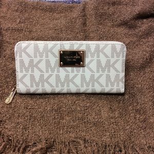 💸MICHAEL KORS WALLET💸
