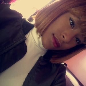 Meet your Posher, Jahira