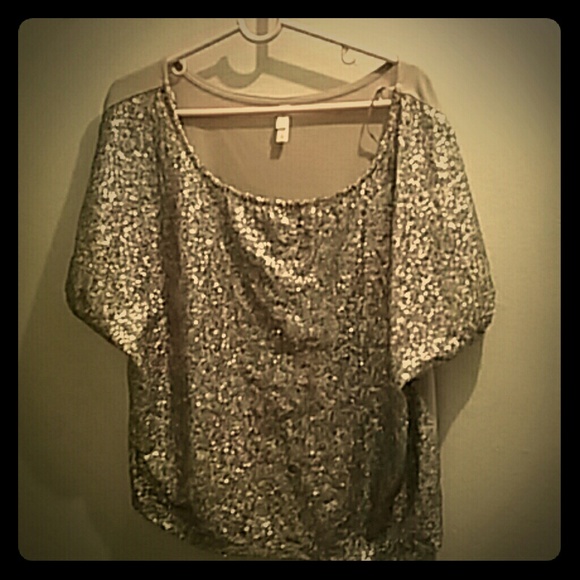 XHILARATION GOLD SEQUIN BLOUSE Size XL